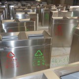 深圳城管局寶安城區果皮箱換新面孔了